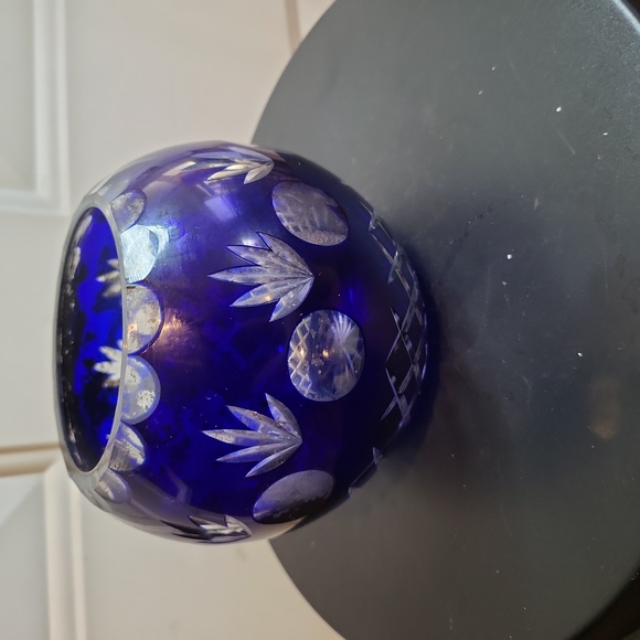 Cobalt Blue Cut to Clear Crystal Glass Rose Bowl - Picture 3 of 8